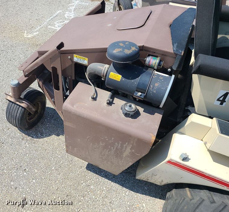 image for item MG9552 Grasshopper 928D  ZTR lawn mower