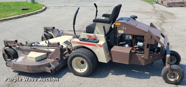 image for item MG9553 Grasshopper 928D  ZTR lawn mower