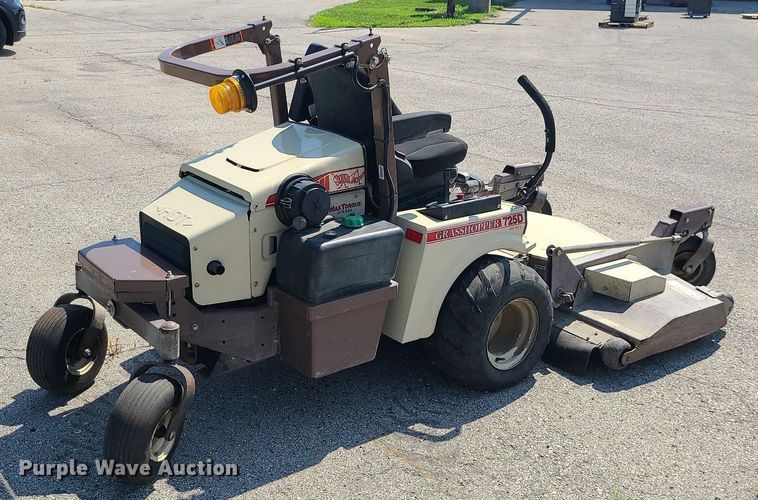 image for item MG9554 Grasshopper 725DT6  ZTR lawn mower