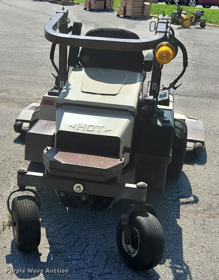 image for item MG9554 Grasshopper 725DT6  ZTR lawn mower