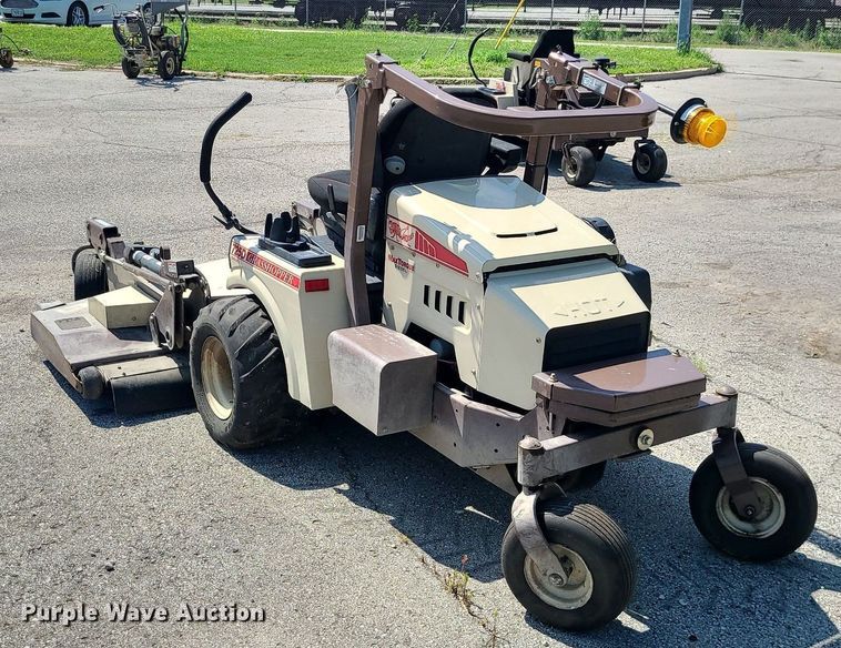image for item MG9554 Grasshopper 725DT6  ZTR lawn mower