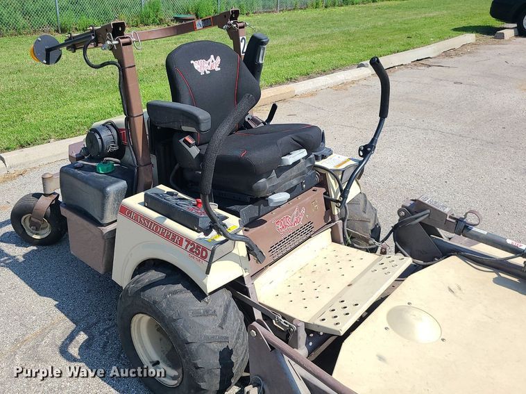 image for item MG9554 Grasshopper 725DT6  ZTR lawn mower