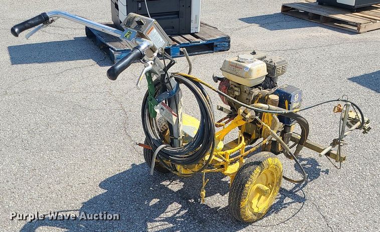 image for item MG9573 Graco Line Lazer 3400  line striper