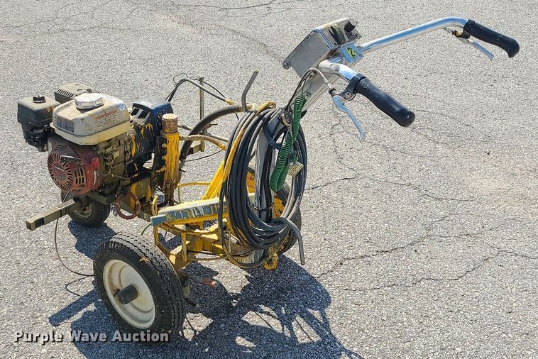 image for item MG9573 Graco Line Lazer 3400  line striper