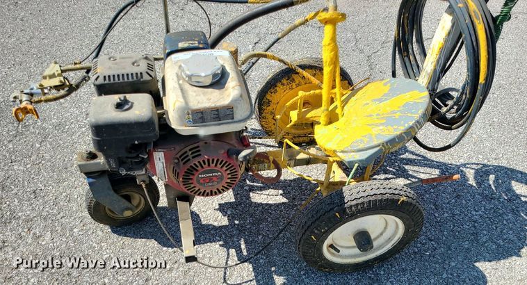 image for item MG9573 Graco Line Lazer 3400  line striper