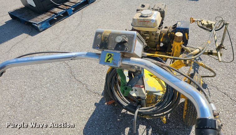 image for item MG9573 Graco Line Lazer 3400  line striper