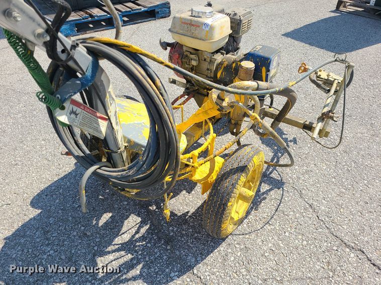 image for item MG9573 Graco Line Lazer 3400  line striper