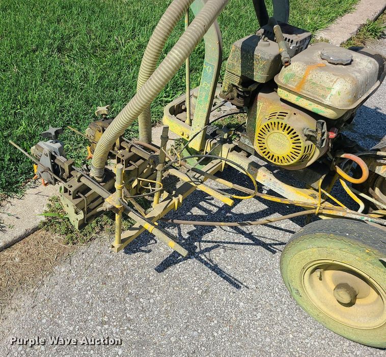 image for item MG9577 Graco Line Lazer 5900  line striper