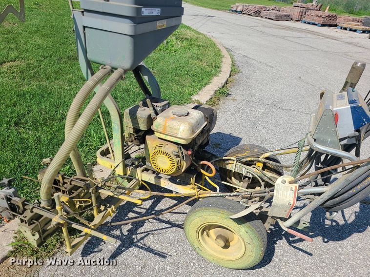 image for item MG9577 Graco Line Lazer 5900  line striper