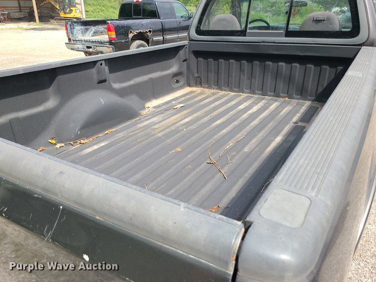 image for item MG9617 2002 Ford F150  pickup truck