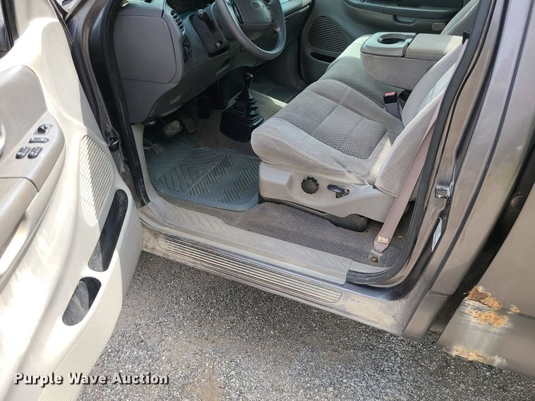 image for item MG9617 2002 Ford F150  pickup truck