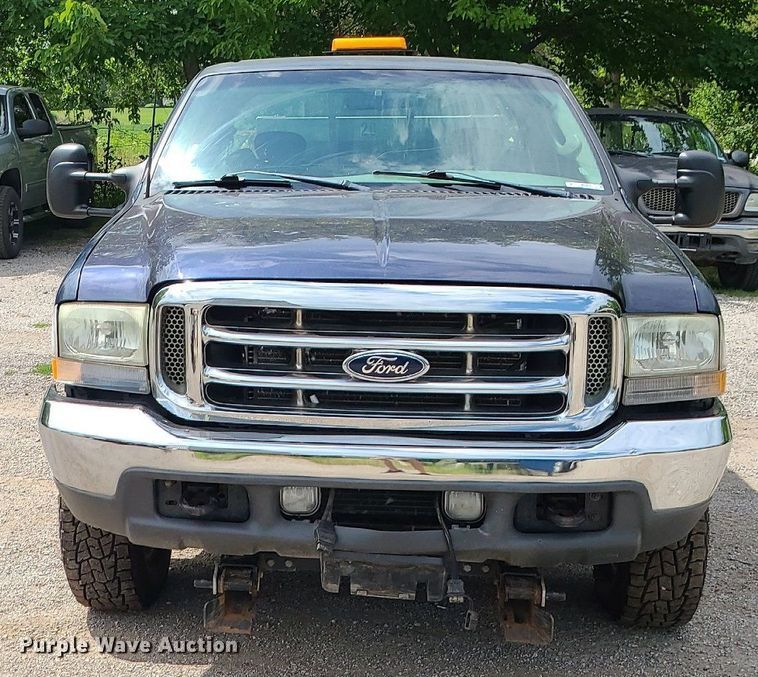 image for item MG9618 2003 Ford F250 Super Duty  SuperCab pickup truck