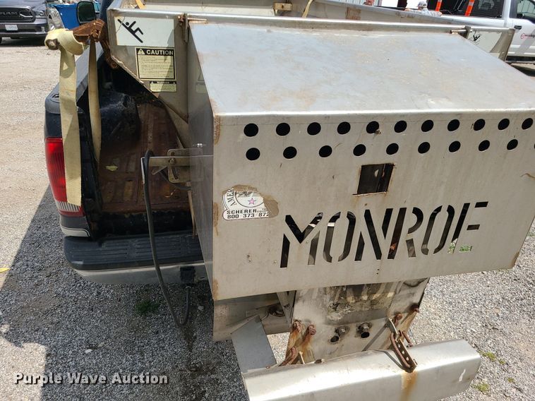 image for item MG9618 2003 Ford F250 Super Duty  SuperCab pickup truck