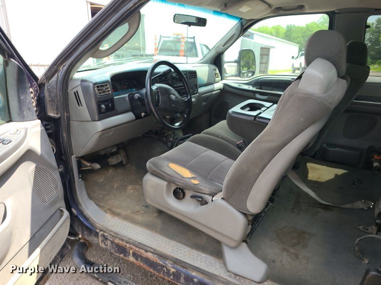 image for item MG9618 2003 Ford F250 Super Duty  SuperCab pickup truck