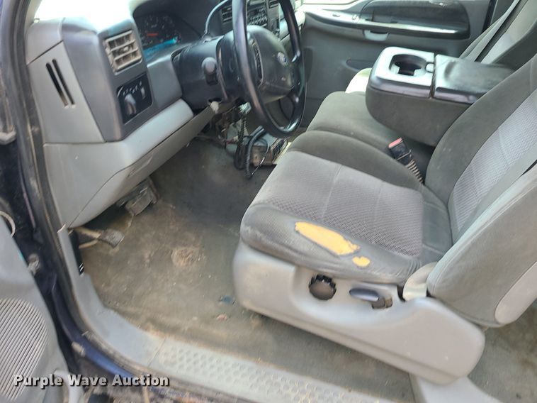 image for item MG9618 2003 Ford F250 Super Duty  SuperCab pickup truck