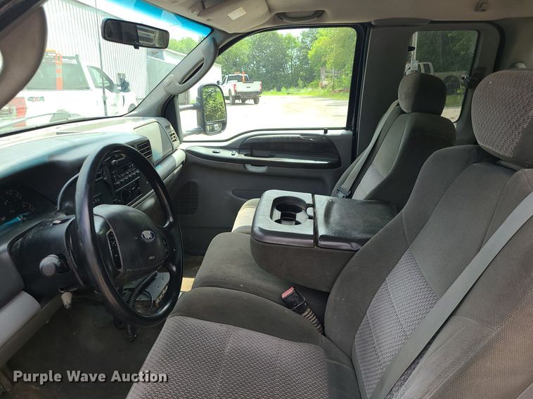 image for item MG9618 2003 Ford F250 Super Duty  SuperCab pickup truck