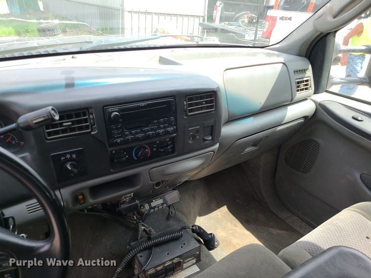 image for item MG9618 2003 Ford F250 Super Duty  SuperCab pickup truck