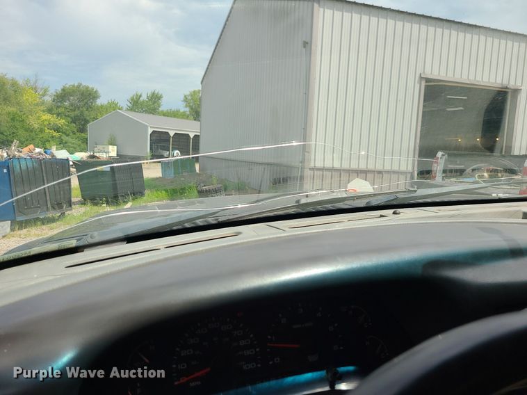 image for item MG9618 2003 Ford F250 Super Duty  SuperCab pickup truck