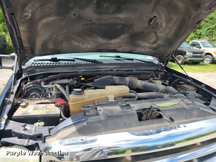 image for item MG9618 2003 Ford F250 Super Duty  SuperCab pickup truck