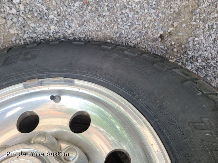 image for item MG9618 2003 Ford F250 Super Duty  SuperCab pickup truck