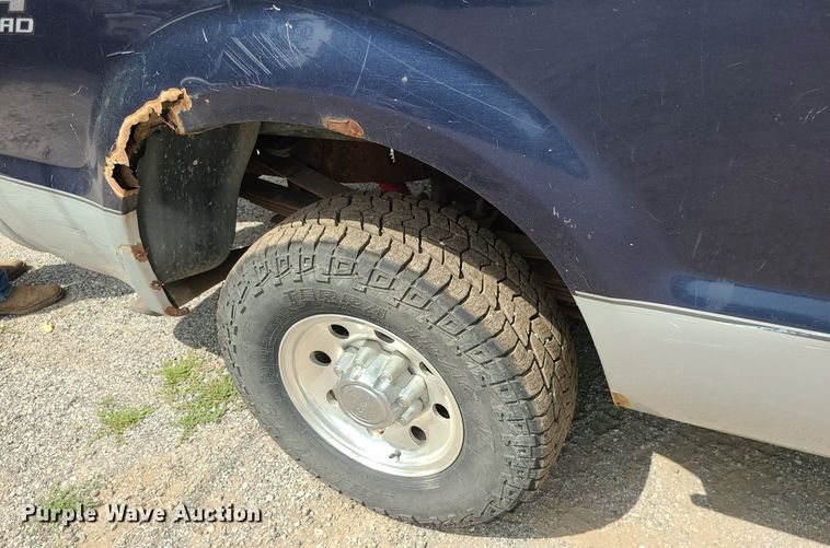 image for item MG9618 2003 Ford F250 Super Duty  SuperCab pickup truck