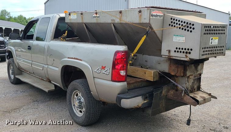 image for item MG9619 2003 Chevrolet Silverado 2500HD  Ext. Cab pickup truck