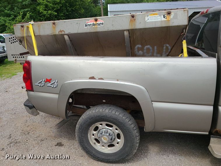 image for item MG9619 2003 Chevrolet Silverado 2500HD  Ext. Cab pickup truck