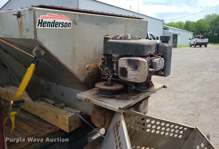 image for item MG9619 2003 Chevrolet Silverado 2500HD  Ext. Cab pickup truck