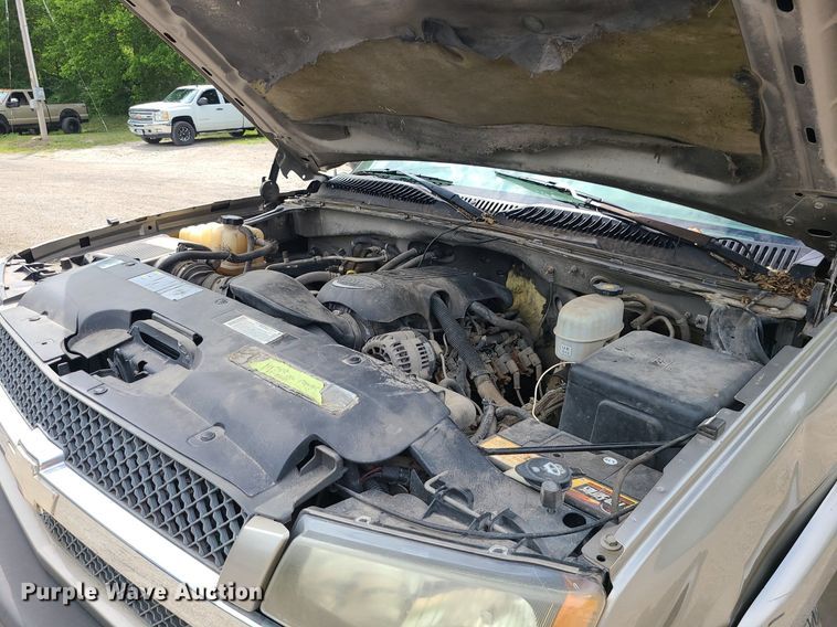 image for item MG9619 2003 Chevrolet Silverado 2500HD  Ext. Cab pickup truck