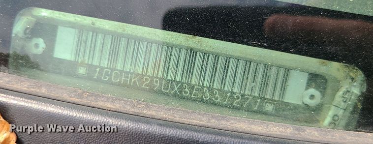 image for item MG9619 2003 Chevrolet Silverado 2500HD  Ext. Cab pickup truck