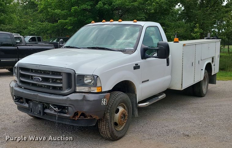 image for item MG9622 2002 Ford F350 Super Duty  utility bed pickup truck