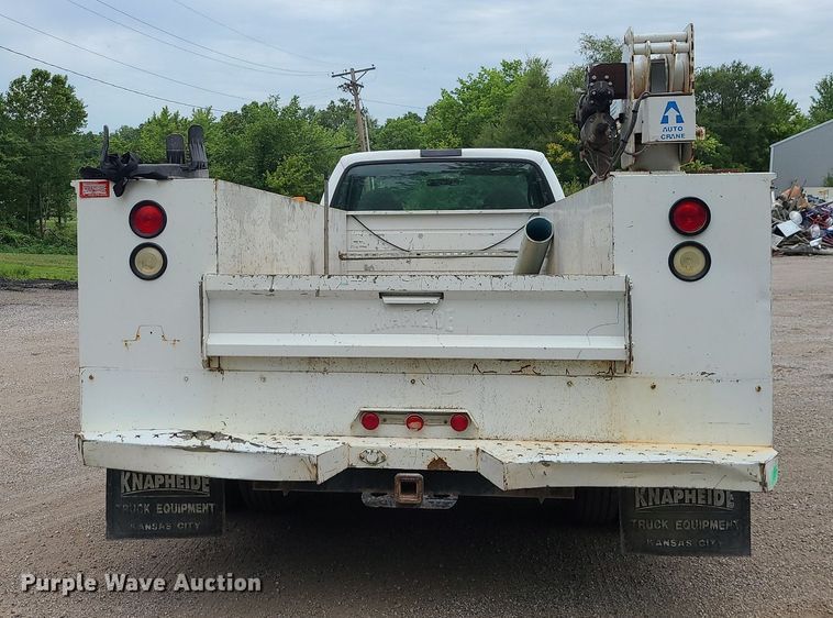 image for item MG9622 2002 Ford F350 Super Duty  utility bed pickup truck