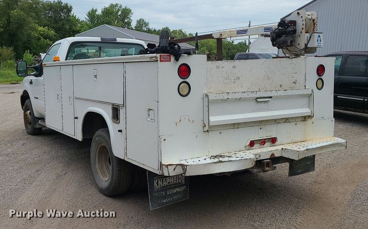 image for item MG9622 2002 Ford F350 Super Duty  utility bed pickup truck