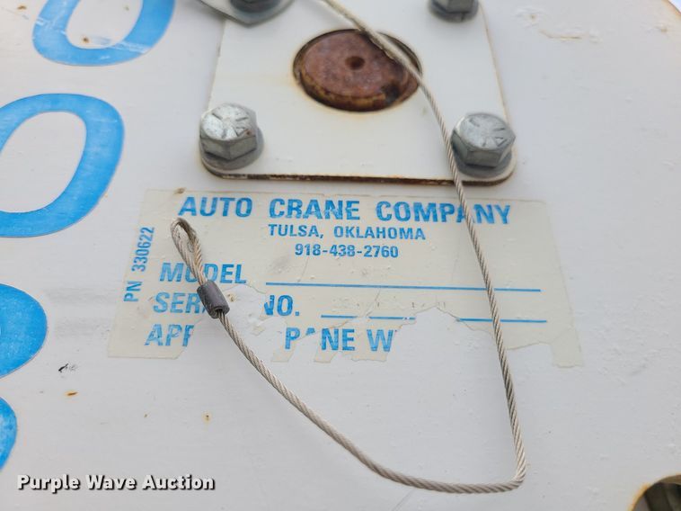 image for item MG9622 2002 Ford F350 Super Duty  utility bed pickup truck