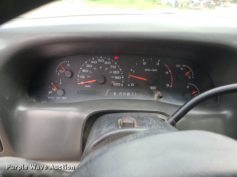 image for item MG9622 2002 Ford F350 Super Duty  utility bed pickup truck