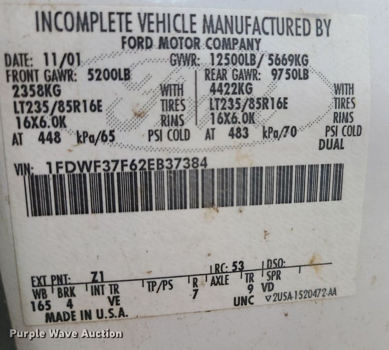 image for item MG9622 2002 Ford F350 Super Duty  utility bed pickup truck