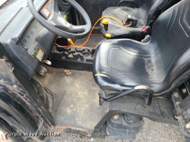 image for item MG9623 2009 John Deere Gator  utility vehicle