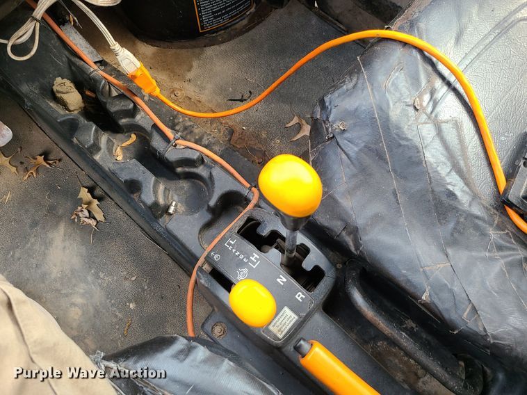 image for item MG9623 2009 John Deere Gator  utility vehicle