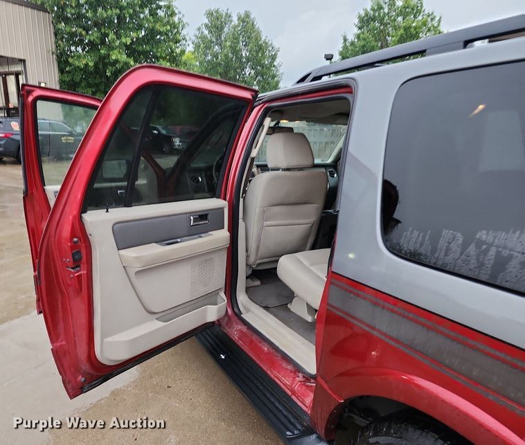 image for item MG9673 2008 Ford Expedition EL XLT  SUV