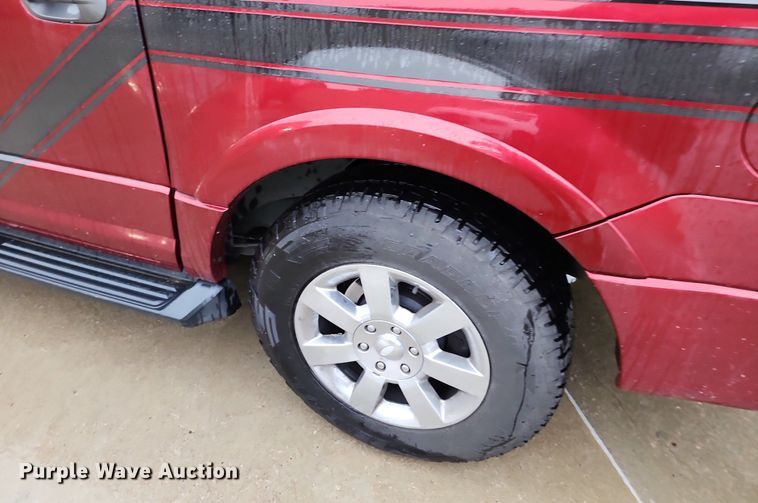 image for item MG9673 2008 Ford Expedition EL XLT  SUV