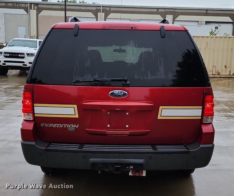image for item MG9674 2006 Ford Expedition XLT  SUV