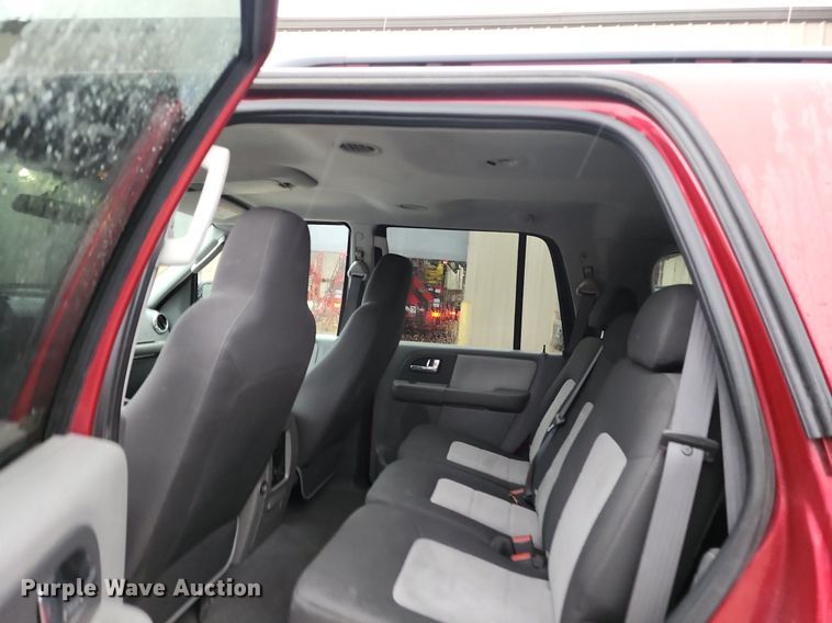 image for item MG9674 2006 Ford Expedition XLT  SUV