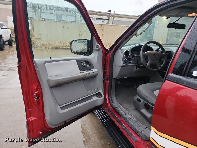 image for item MG9674 2006 Ford Expedition XLT  SUV