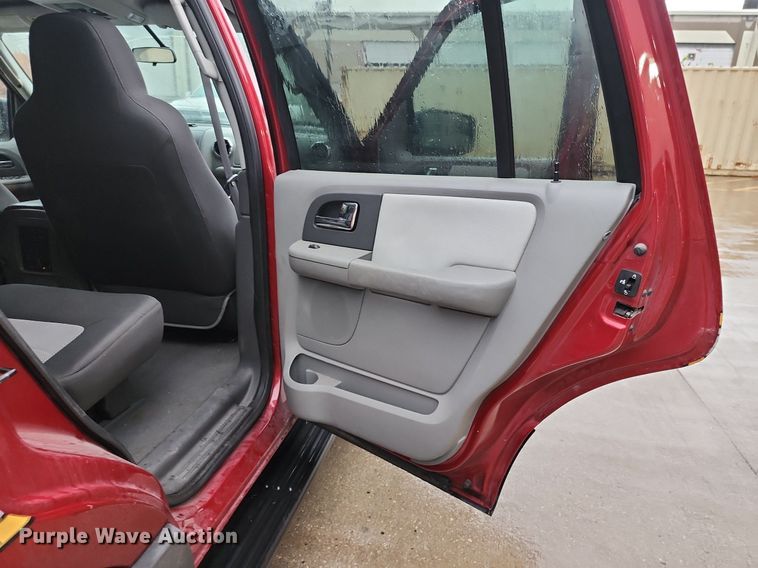 image for item MG9674 2006 Ford Expedition XLT  SUV