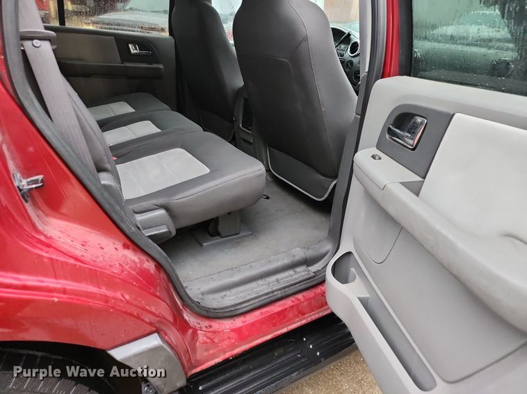 image for item MG9674 2006 Ford Expedition XLT  SUV