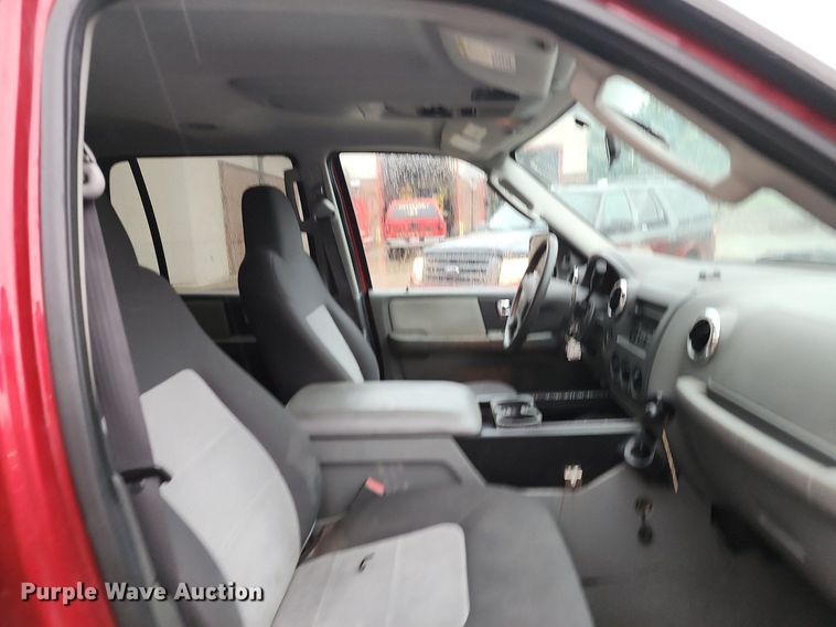 image for item MG9674 2006 Ford Expedition XLT  SUV