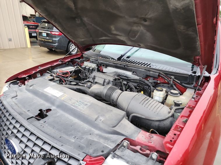 image for item MG9674 2006 Ford Expedition XLT  SUV