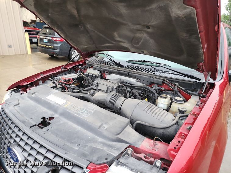 image for item MG9674 2006 Ford Expedition XLT  SUV