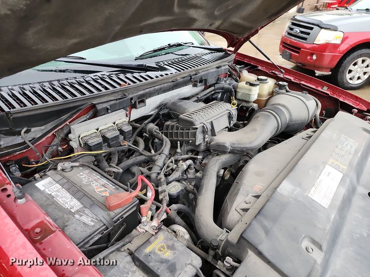 image for item MG9674 2006 Ford Expedition XLT  SUV