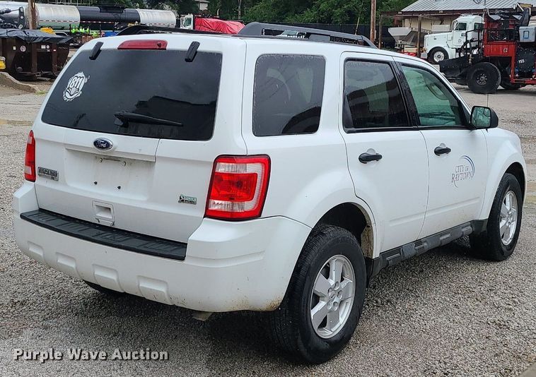 image for item MG9676 2010 Ford Escape XLT  SUV